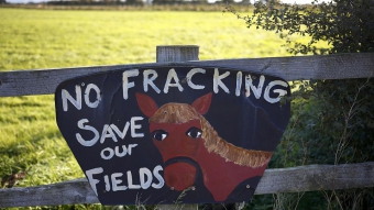 UK allows more gas fracking